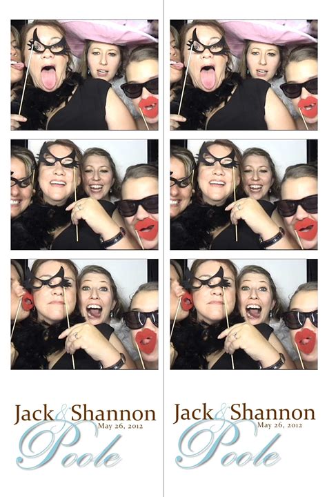 Looking to make your wedding pics pop?! Orlando Photo Booth - Fun PhotoStrip Friday