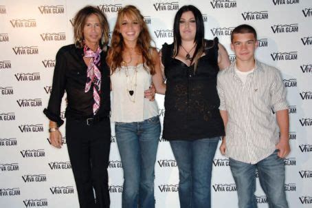 As of now, actress chelsea tyler is married to jon foster. Chelsea Tallarico Pics - Chelsea Tallarico Photo Gallery ...