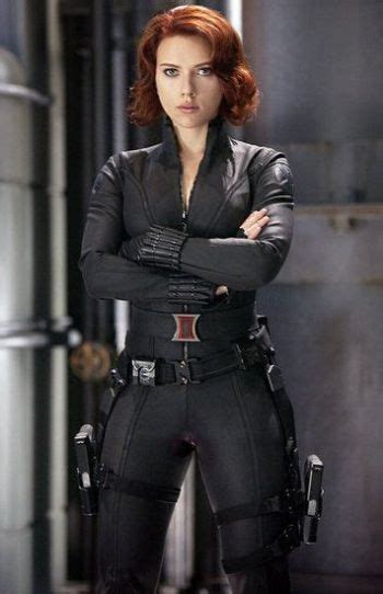 Scarlett johansson rocks red hair in avengers assemble. How Scarlett Johansson Got in Superhero Shape For The Avengers | Black widow avengers, Scarlett ...