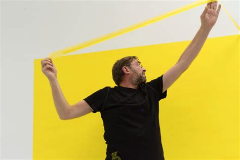 He studied drawing and painting at grays school of art callum innes' work is held in renowned public collections including the guggenheim, new york. Peter Foolen: Callum Innes in conversation with Hendrik ...