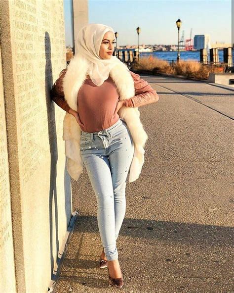 Lihat ide lainnya tentang jilbab cantik, kecantikan, pejuang wanita. Hijabista Zeinab (@Hijabi_blog) | Twitter | Wanita, Wanita ...