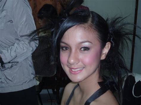 Tonang's Blog: 7 ARTIS CANTIK INDONESIA