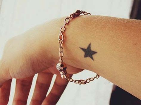 Kısa saç balyaj modelleri 2019; wrist single star tattoo tek yıldız dövmesi bilek | Küçük ...