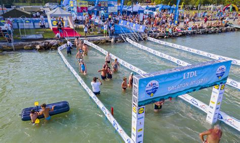 The 5.2 km event in lake balaton is held on 7 july 2012 from the port of révfülöp to the platan beach establishment in balatonboglár. Balaton-átúszás: Alig volt ilyen a verseny történelmében ...