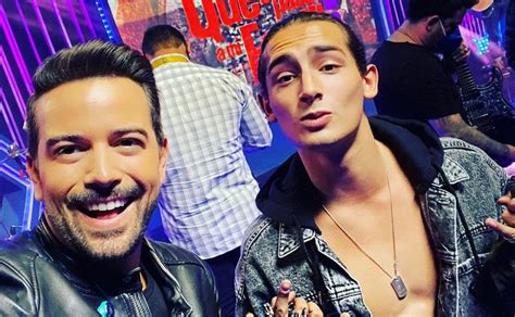 El mismo video fue compartido en la cuenta de instagram de emilio osorio y ambos recibieron comentarios de aprobación por parte de sus fans. Mane de la Parra y Emilio Osorio lanzan "Es una locura"