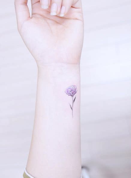 Young women are attracted to flower tattoos on wrist because of their colorful appearance. 40+ Beautiful Tiny Wrist Tattoos For Women - TattooBlend