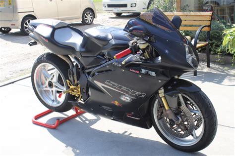 In 2004 were launched the 750 spr and sr, the last models powered by a 749.5 cc engine. MV Agusta F4 SPR アグスタ - 中古バイクの販売ならバイキング-bikeking-