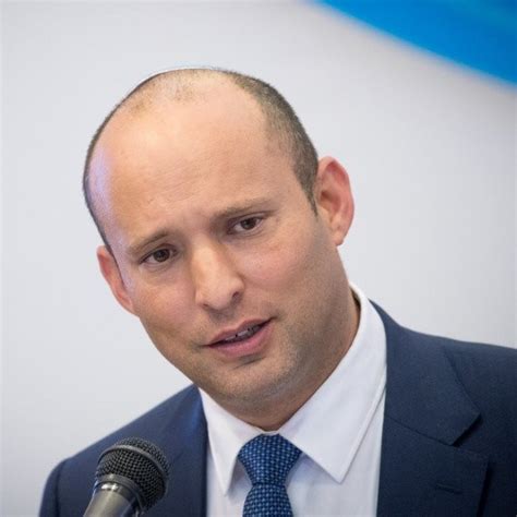 יור ימינה נפתלי בנט הכריז על התמודדותו לראשות ממשלת ישראל. 103FM - ינון מגל ובן כספית - "צריך לירות בהם ואני לא מבין ...
