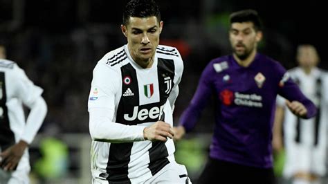 An early dusan vlahovic goal set fiorentina on their way as they pulled off a massive shock to win at the juventus stadium | serie a timthis is the official. Fiorentina vs Juventus Cristiano llega a la decena de ...