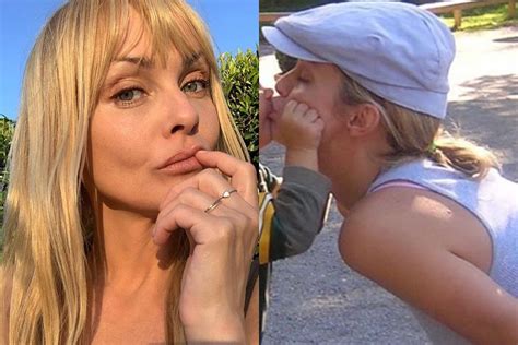 Scorupco was born t in białystok, poland, in 1970. Izabella Scorupco świętuje 17. urodziny syna. Pochwaliła ...