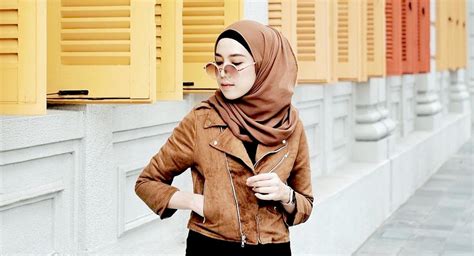 Dia diduga menjalin hubungan serius dengan 35 perempuan dalam waktu bersamaan dan berbohong soal tanggal ulang tahunnya agar bisa menipu mereka. Kajian Menunjukkan 7 Sebab Kenapa Wanita Pendek Lebih ...