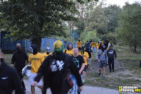 Police intervented and in result there were few arrested supporters. Galeria: Dni Burowca - GKS Katowice 15.09.2018 ...