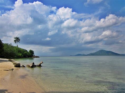 Maybe you would like to learn more about one of these? Pantai Klara Lampung Airnya yang Bening Memukau Siapa Saja ...