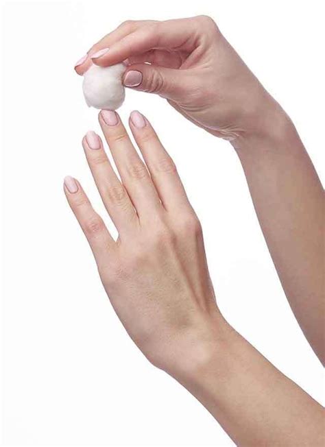 Here are 9 diy ways to take nail polish off without using a remover. DIY natural nail polish remover | Femina.in