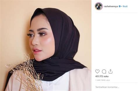 Baju bermerek rachel vennya, dari brand dior, gucci hingga burberry rusak dimakan oleh rayap. Liburan di Inggris, Intip 5 Gaya Rachel Vennya Berhijab ...