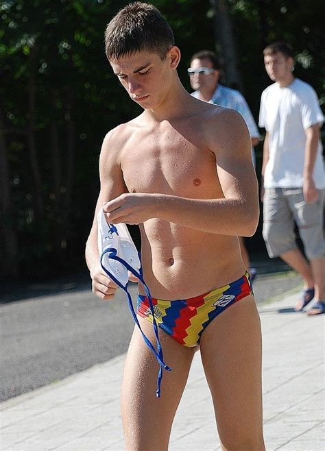 Boys # water polo # ocean d # fine # hot guys # insanely cute guys. Speedos & Swimsuits panosundaki Pin