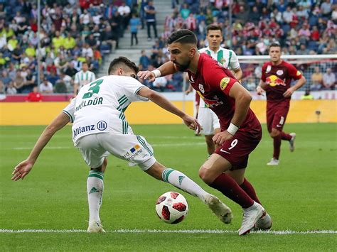 Avspark klockan 20:30 den 03 juni 2020. Jetzt LIVE: Rapid Wien gegen Red Bull Salzburg im Ticker ...