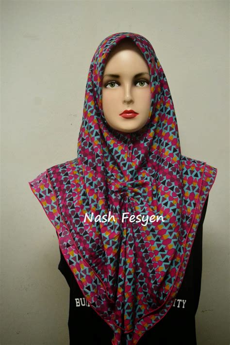 Tudung bawal chiffon yaman lembut dah labuh material : Nash Fesyen: Tudung Bawal 2 Layer Bercorak