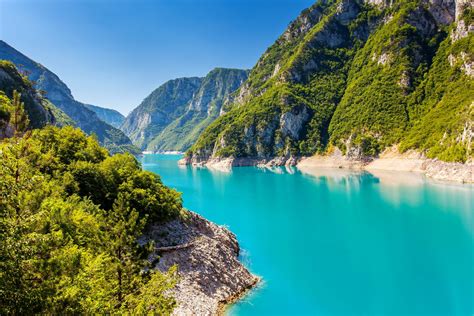 Visit montenegro, a country of tall people, dramatic nature contrasts and colorful rains. All Inclusive Montenegro - Voordelige vakantie nabij zee | TUI