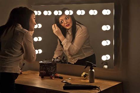 Make up mirrors at argos. Ideas for Making your Own Vanity Mirror with Lights (2021 ...