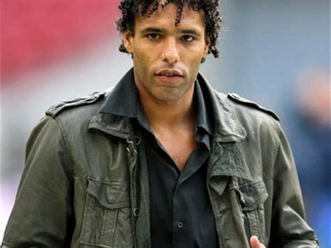 Footballer who played as a striker. 'Halve Marokkaan' Van Hooijdonk: "Nooit nieuwsgierig ...