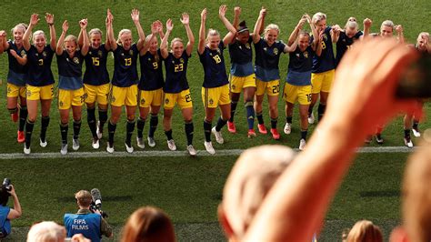 بث مباشر مباراة السويد واوكرانيا اليوم في يورو 2020 علي قناة bein max 1. السويد تصعق ألمانيا وتبلغ قبل نهائي كأس العالم للسيدات ...