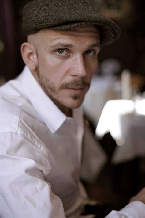 Born 25 august 1976) is a swedish actor. Gustaf Skarsgård om droger och missbruk: "Jag slutade ...