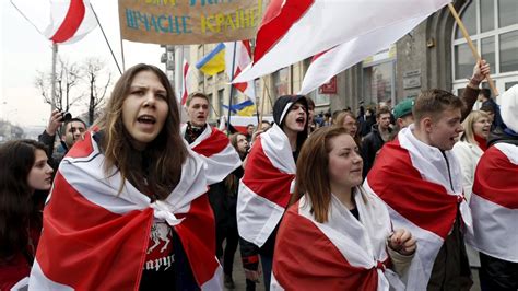 Avšak v posledním roce západ postupně zbavuje běloruského prezidenta nálepky „posledního diktátora v. Stoupenci opozice v Minsku demonstrovali proti politice ...