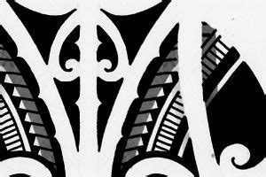 The origin of ancient tribal drawings includes american indians, polynesians and micronesians. Symmetrical black Polynesian style tattoo | Maori tattoo ...