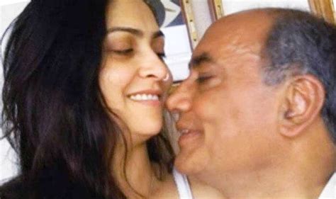 Has got a beautiful wife.i want to tell vivek he's done a really good thing. Amrita Rai gives up claim on Digvijay Singh's property ...