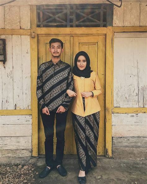 Biasanya model batik ini sering dipakai oleh sepasang kekasih. √ 45+ Model Batik Couple Modern Modis Kombinasi 2020