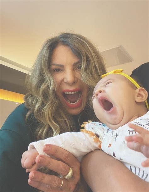 Os avós corujas no mesversário da princesa esmeralda! Elba Ramalho e Mauricio Mattar celebram 3 meses da neta ...