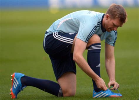 Born 29 september 1984) is a german professional footballer who plays as a centre back for premier league club arsenal. Mertesacker Per - 10 footballentertainment