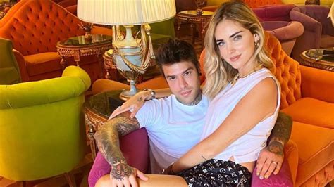 Nel pomeriggio di ieri alcuni haters si sono scagliati contro il bambino, 1 anno, nato dall'amore del rapper per la fashion influencer. Chiara Ferragni e Fedez , dal web scelgono il nome per la ...