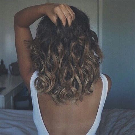 Wavy hair can be brushed without significant risk of hair breakage. short haircuts for wavy hair | Tumblr