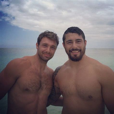 Vincent clerc est le compagnon de valérie novès, la fille cadette de guy novès, son entraîneur au stade toulousain3. Vincent Clerc and Yann David (Rugby) | Stade toulousain ...