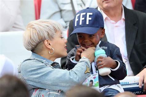 Cher pierre, nous avons tous des souvenirs avec toi, tu étais une figure incontournable du monde politique calédonien. PHOTOS - Mondial : Les familles des Bleus ont fait le ...