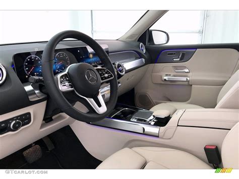 As such, everything is new for 2021 for this model. 2020 Night Black Mercedes-Benz GLB 250 #138374015 Photo #4 | GTCarLot.com - Car Color Galleries