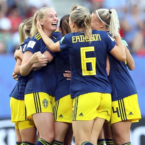 Nu hoppas hon få chansen från start. Germany vs. Sweden - Football Match Summary - June 29 ...