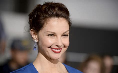 Ashley judd's philanthropic contributions have centered around becoming a global ambassador for youthaids, a prevention program under the population services international. Ashley Judd says an Oscar 'deal' helped her flee Weinstein ...