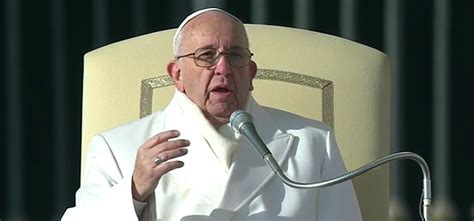 Ciascuno di noi è un peccatore perdonato. Papa Francesco: «Dio per noi si è fatto piccolo. Dio è ...