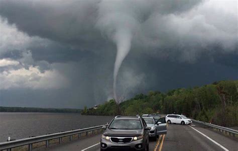 1 day ago · residents in southern ontario shared images of destruction thursday afternoon after a monster weather system generated tornado warnings for several areas. Videos confirman llegada de tornado a Quebec y Ontario el ...