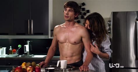 Annie (piper perabo) and auggie (christopher gorham) try to figure out how to win calder michaels' (hill harper) trust when he becomes her new handler. Christopher Gorham on Covert Affairs s1e09 - Shirtless Men ...