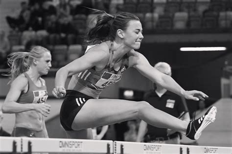 Visser zal bij de olympische spelen in rio uitkomen op de zevenkamp. Atlete Visser geeft voorrang aan horden boven meerkamp | NOS