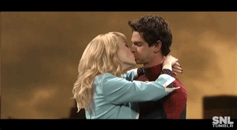 Emma stone dance gif by la la land. spiderman kiss gif | Tumblr