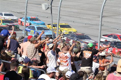 Get great race ticket packages for every race on the 2021 nascar schedule! Why Wait? Fans Can Save on Tickets by Purchasing this Week ...