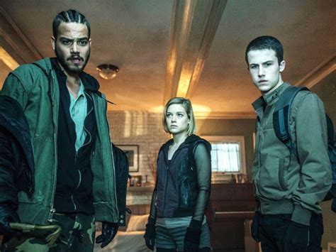 Rocky (jane levy), alex and money are three detroit thieves who get their kicks by breaking into the houses of wealthy people. Review Film Don't Breathe: Misteri Dibalik Rumah Tuna ...