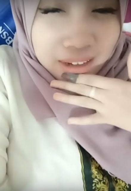 Foto + video ukhti hijaber terkejut habis dicrootee nang1s setelah di ukhti tt nonjol dengan ketegaran luar biasa siap action. Ukhti Nonjol Ini Hasilkan Uang Dari Ngecrottt - Admob Kita