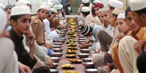 Berpuasa dibulan ramadhan meruapan suatu kewajiban yang harus dilaksanakan bagi setiap muslim. Gandakan Pahala di Bulan Ramadhan Dengan 7 Amalan Mudah ...