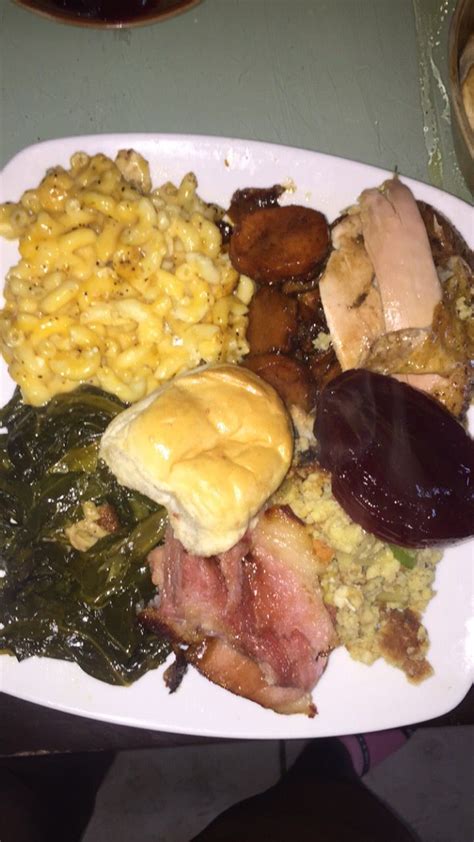 Here at soul food bistro we don't just offer traditional menu. Latavia soulfood | Soul food, Homemade comfort food, Soul food dinner